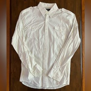 Men’s Roar Button Up. Size M